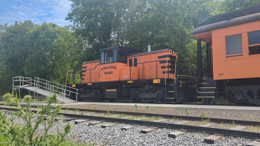 CaptnRetro on Train Siding: A nice view of Arcade & Attica #113, a narrow hooded GE Centercab 65 ton reweighted via truck modifications to a 80 ton
specification, seen...