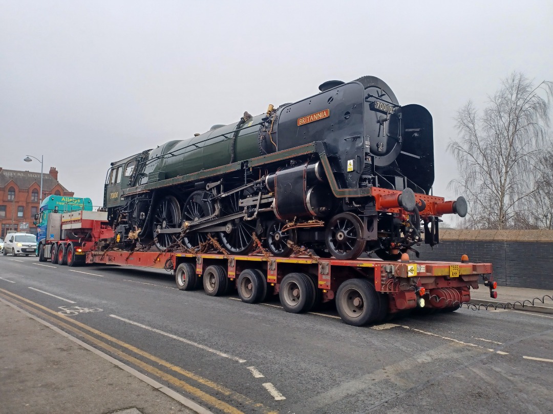 Trainnut on Train Siding: #photo #train #steam #depot 70000 Brittannia leaving Crewe today going to the Severn Valley for Steam trials and running before back
on the...