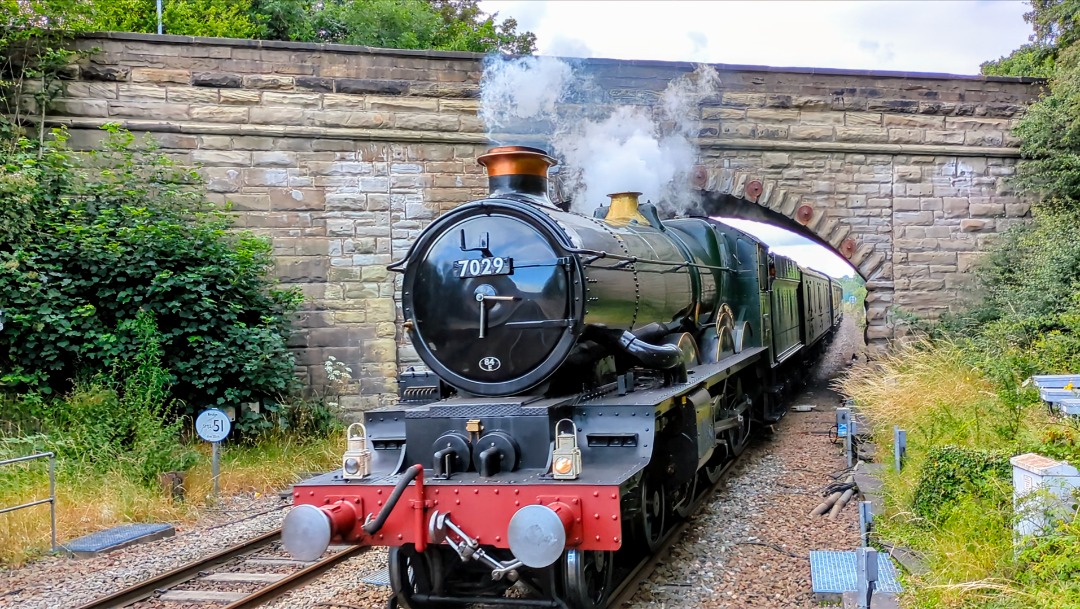 kieran harrod on Train Siding: GWR Club Castle 7029 steam loco around West Yorkshire yesterday at Moorthorpe + Church Fenton on a charter service from
Birmingham to...