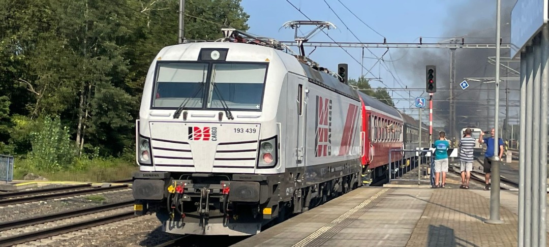 Davca ☑️ on Train Siding: One of the last historical train on the ok line Prague - česká Třebová Banát express from prague to Romania
with stream locomotive "...