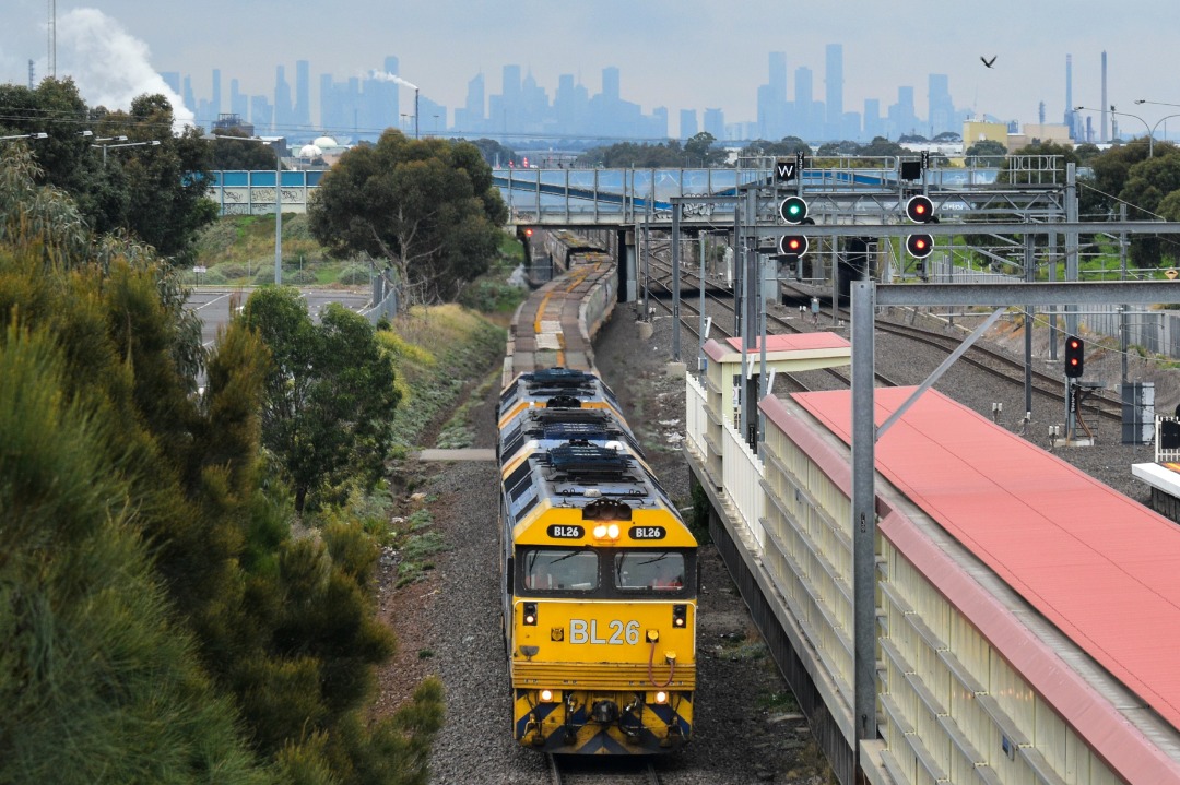 Shawn Stutsel on Train Siding: Pacific National's BL26, 8167, and BL31 rumbles through Laverton, Melbourne with 5CM6, Loaded Grain Service bound for the
Geelong Grain...