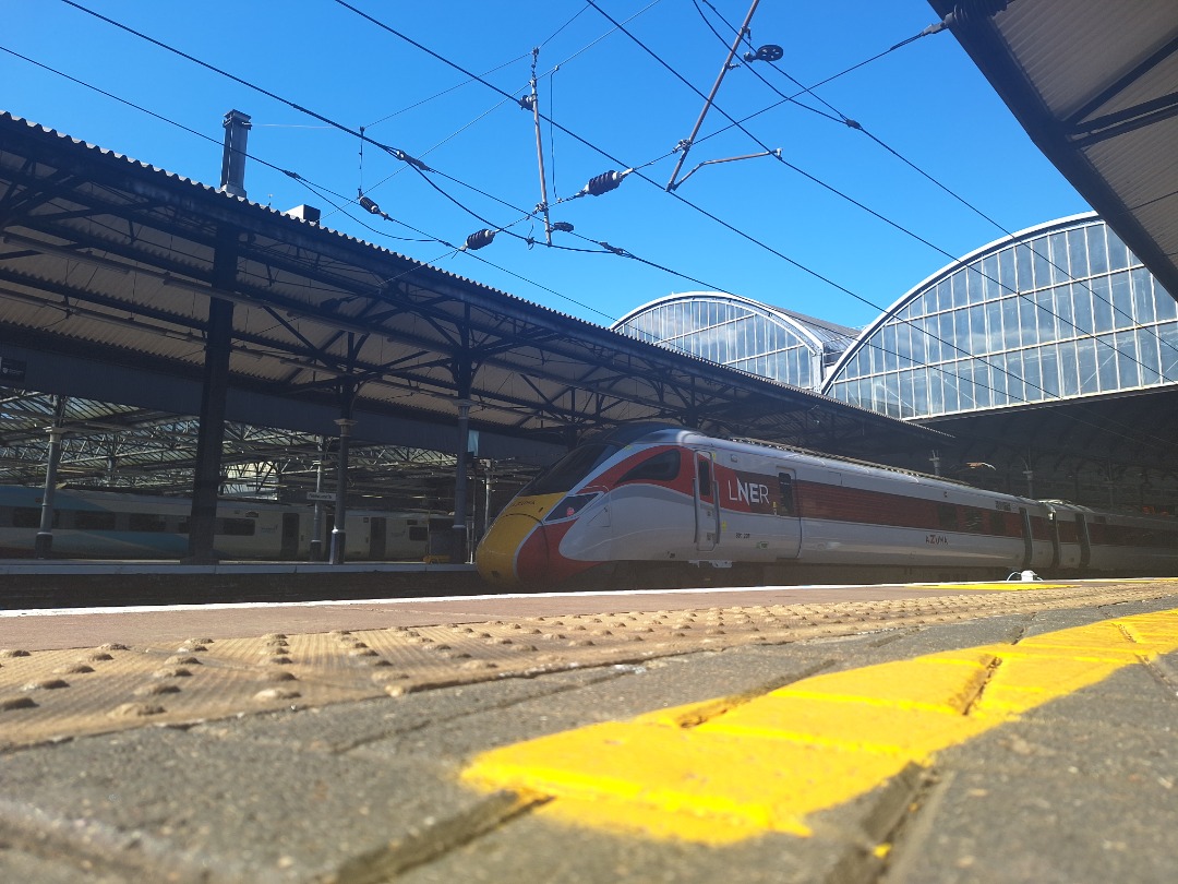 Jack Palmer on Train Siding: 801208 stands at a rather sunny Newcastle while working 1S19 13:30 London Kings X to Edinburgh.