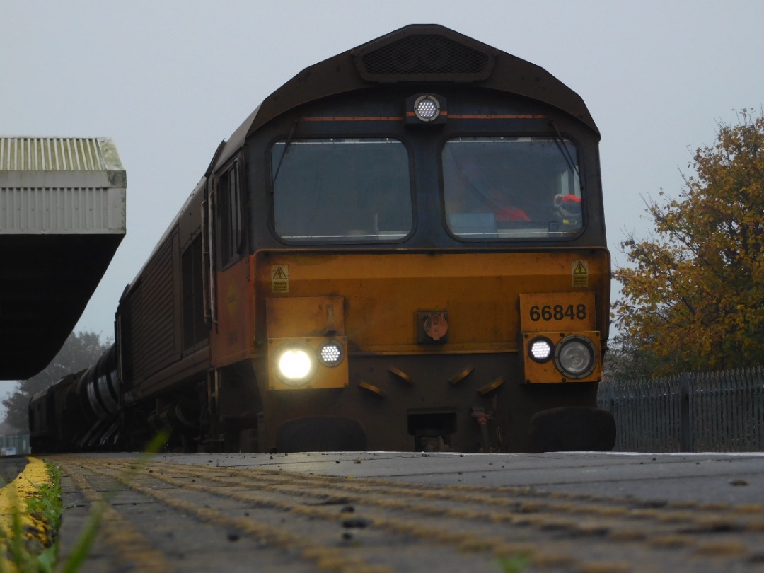 Transport in N-E Lincolnshire on Train Siding: #trainspotting #train #diesel #station #crossing #junction #lineside #photo