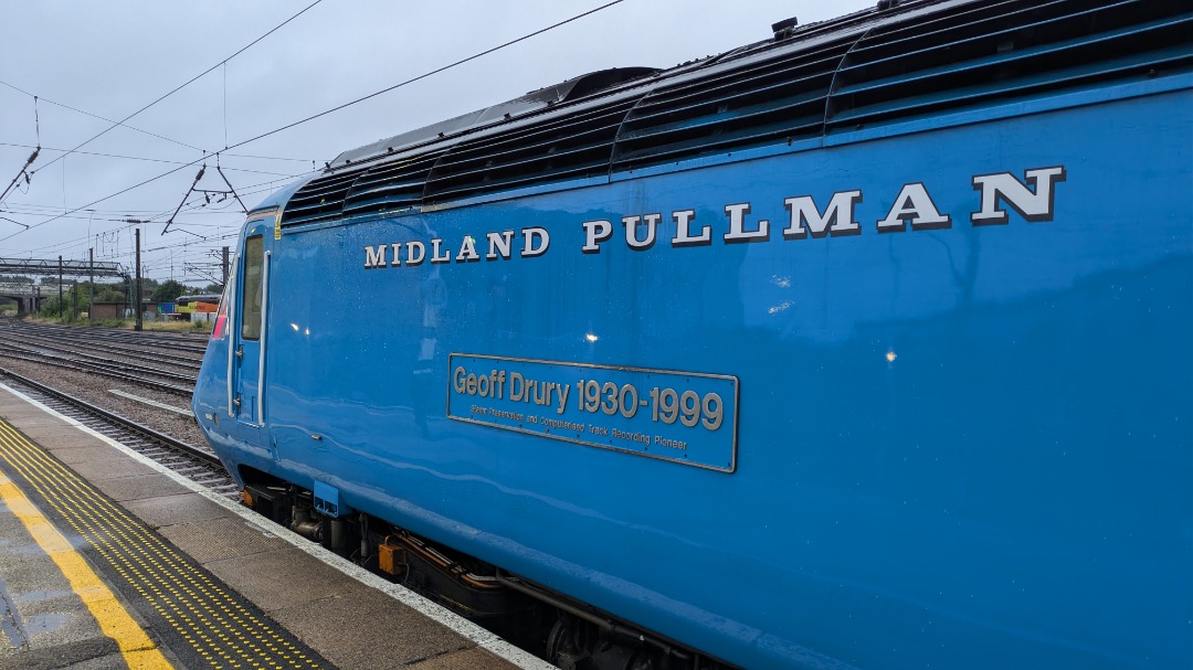 kieran harrod on Train Siding: Midland Pullman HST 43046 + 43055 at Doncaster yesterday morning stopping on platform 3 to pick up on its charter from York to
Paignton....