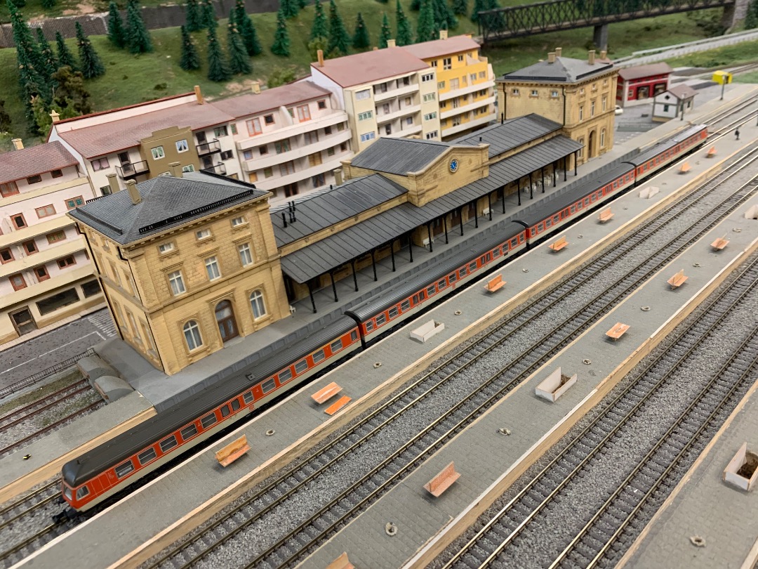 Train Siding in an online community for all railway enthusiasts, trainspotters and railway modellers from around the world.