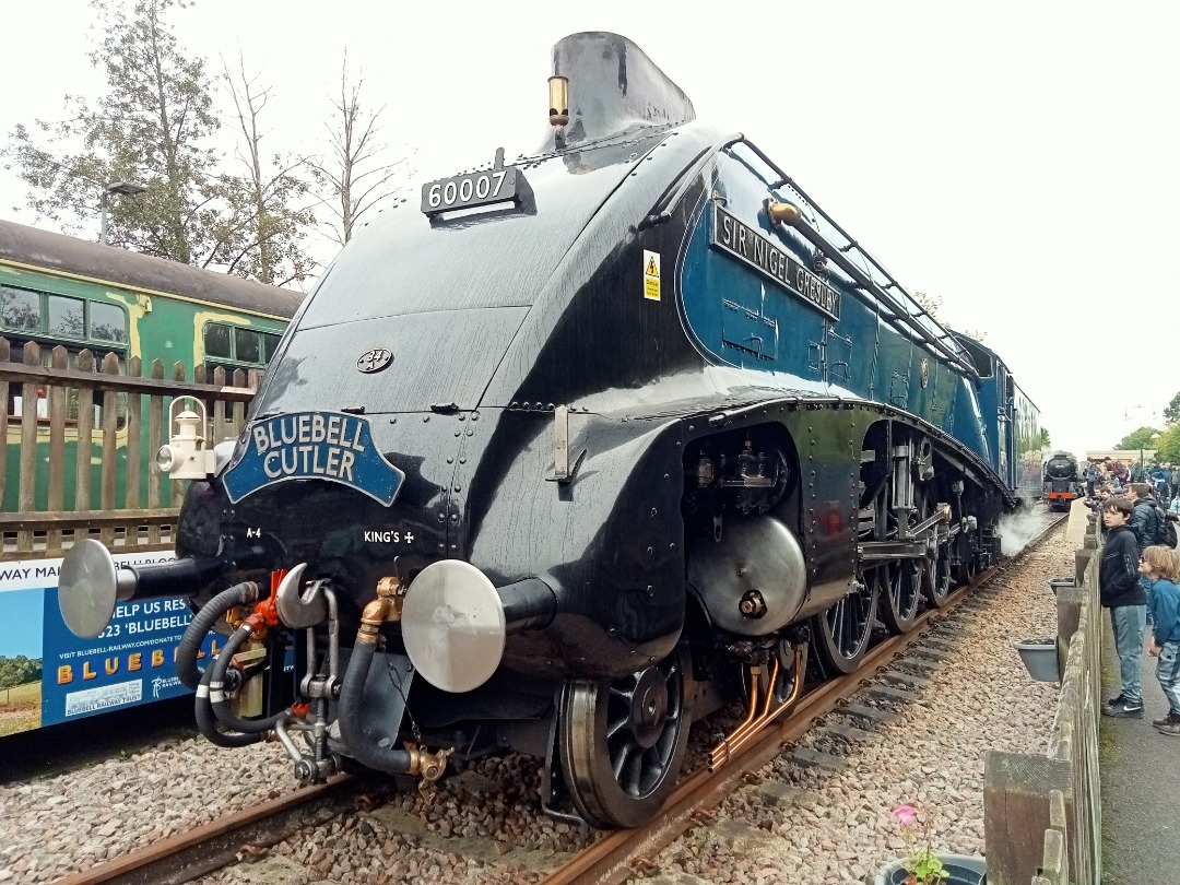 Richard Andrew Swayne on Train Siding: #trainspotting #steam #steamlocomotive #locomotive #bluebell #bluebellrailway #beachyhead #sirnigelgresley #a4 #gala