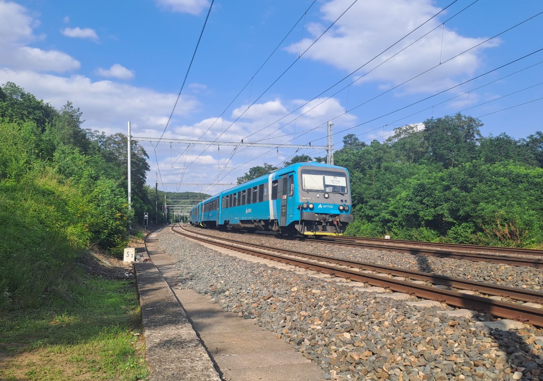 Vlaky z česka on Train Siding: Arriva week! : Today's arriva is the R21 (R 1150) from Praha Hl.n. heading towards Tanvald operated by the class 845 (BR
628.2)