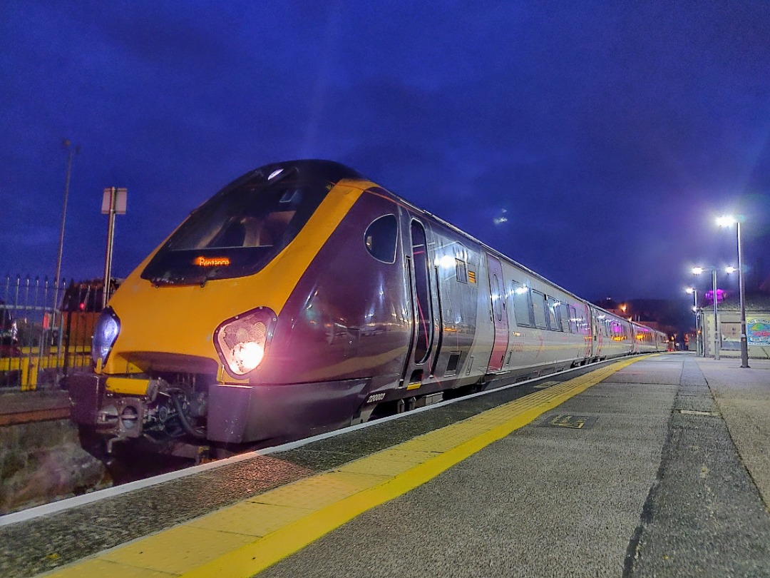 The Jamster on Train Siding: Cross Country 220003 stands at Penzance after arriving with 1V60, the 0820 from Aberdeen. 09/08/24