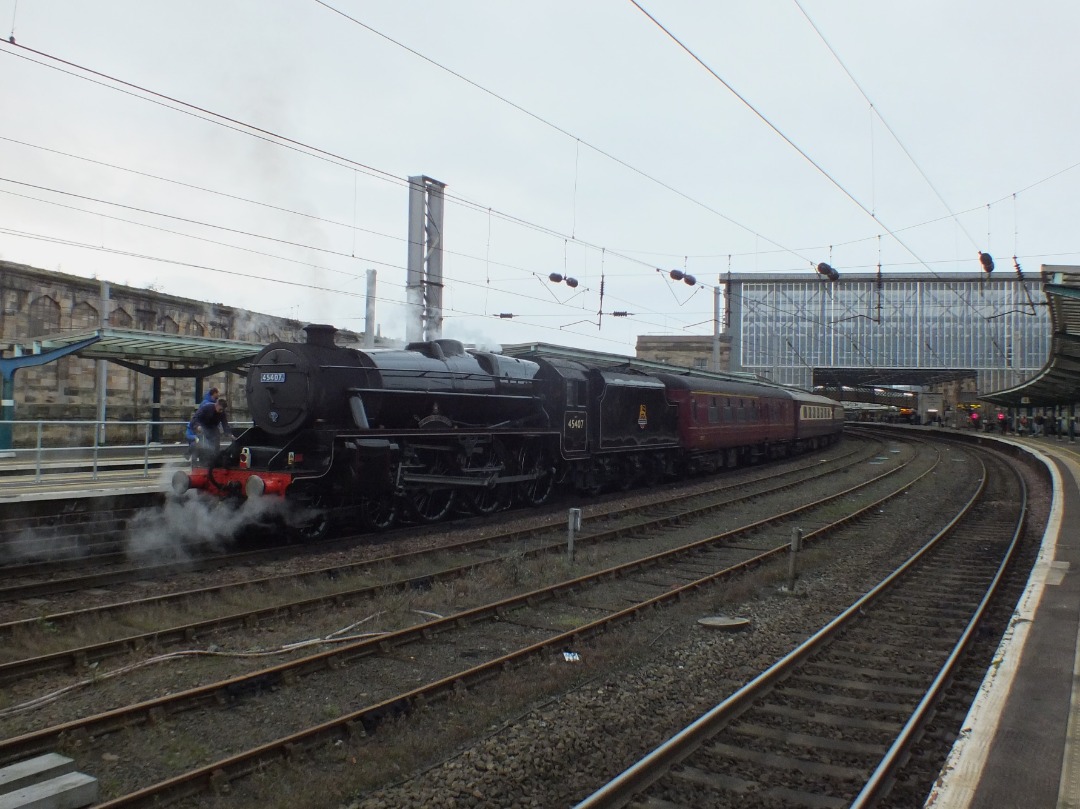 Whistlestopper on Train Siding: Rolling back the years on Saturday 17th November 2024 as LMS Stanier Class 5 45407 "The Lancashire Fusilier" waits for
departure time...