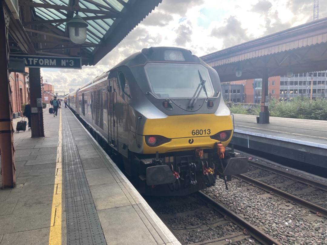 Theo555 on Train Siding: I've caught it on camera at last, the UK's most luxurious train, the Midland Pullman, over the moon with what I've seen
today, I also met up...