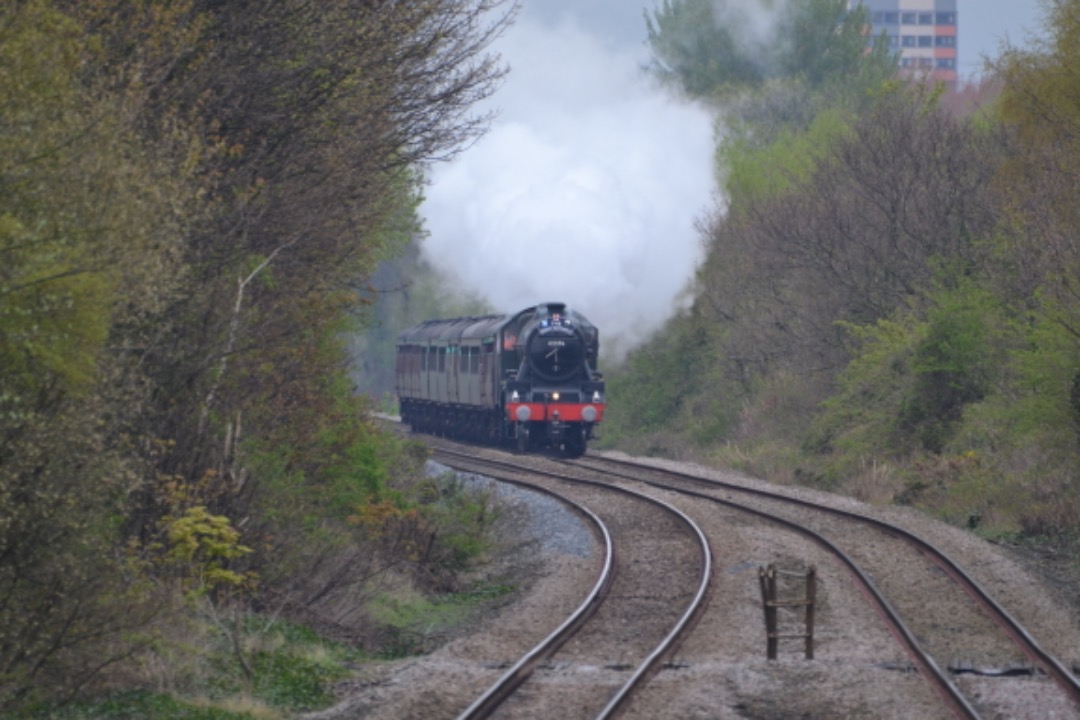 John Stemp on Train Siding: 45596 'BAHAMAS' At Bagillt Footbridge. 1Z17 1545 Chester to Holyhead Coaches 14060, 99723, 99371, 99128, 99348, 99350,
99351, 1961, 99352,...