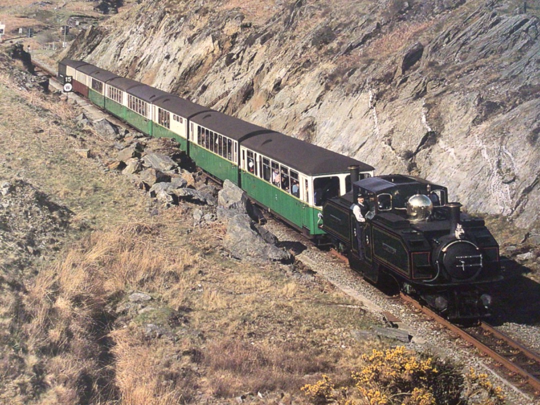 Alex Coomber on Train Siding: The 0-4-4-0T Earl of Merioneth was the first Fairlie to be built since 1911 being turned out of Boston Lodge Works in 1979 with a
boiler...