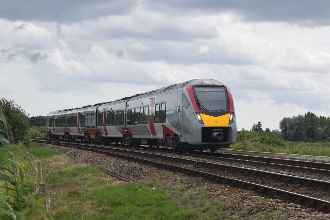 Hardley Distant on Train Siding: CURRENT: 755413 approaches Gravel Dam Foot Crossing between Somerleyton and Oulton Broad North Stations with the 2J79 13:48
Lowestoft...