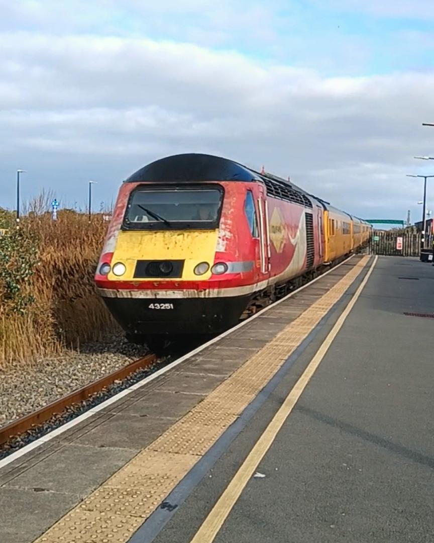 TrainGuy2008 🏴󠁧󠁢󠁷󠁬󠁳󠁿 on Train Siding: Some of my most recent pictures; an NMT at Abergele and Pensarn, an 88/68 hauled nuclear train at
Llandudno...