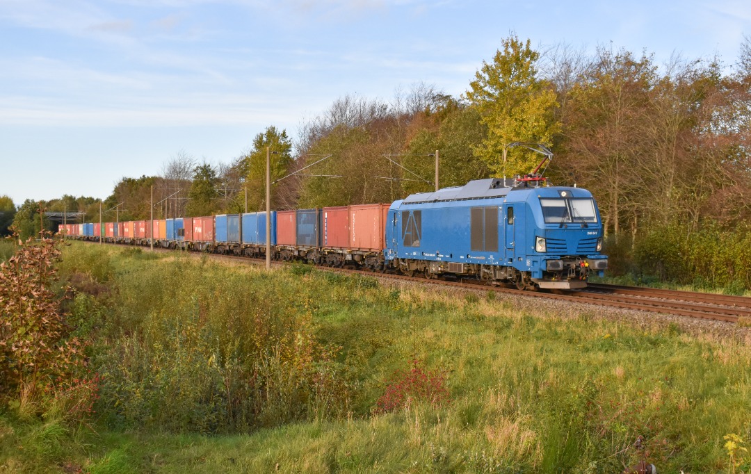 NL Rail on Train Siding: EGP 248 041 komt met containers langs Gutenbergring in Tarp gereden onderweg vanuit Denemarken richting Neumünster en Hamburg.