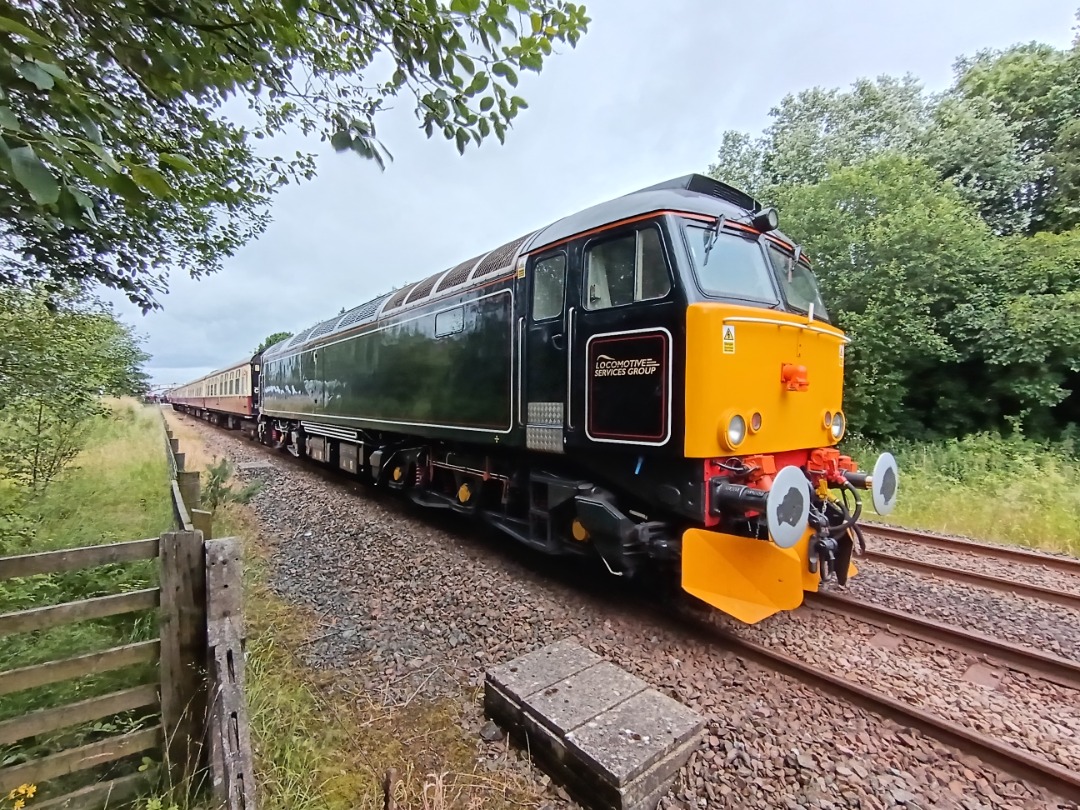 Whistlestopper on Train Siding: LNER A4 No. #60007 "Sir Nigel Gresley' and class 57/3 No. #57311 pausing at Appleby to take on water this morning
working the outbound...