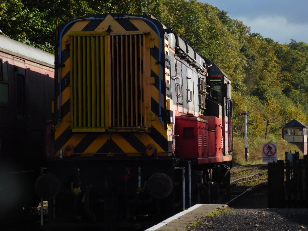 Transport in N-E Lincolnshire on Train Siding: #trainspotting #train #steam #diesel #shunter #crossing #station #depot #lineside #photo