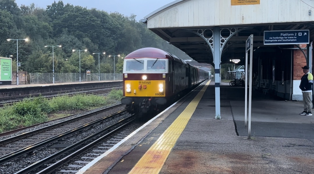 That Real Machine Guy on Train Siding: 69009 western consort on a class 458 unit drag from Widnes transport tech to Eastleigh east yard