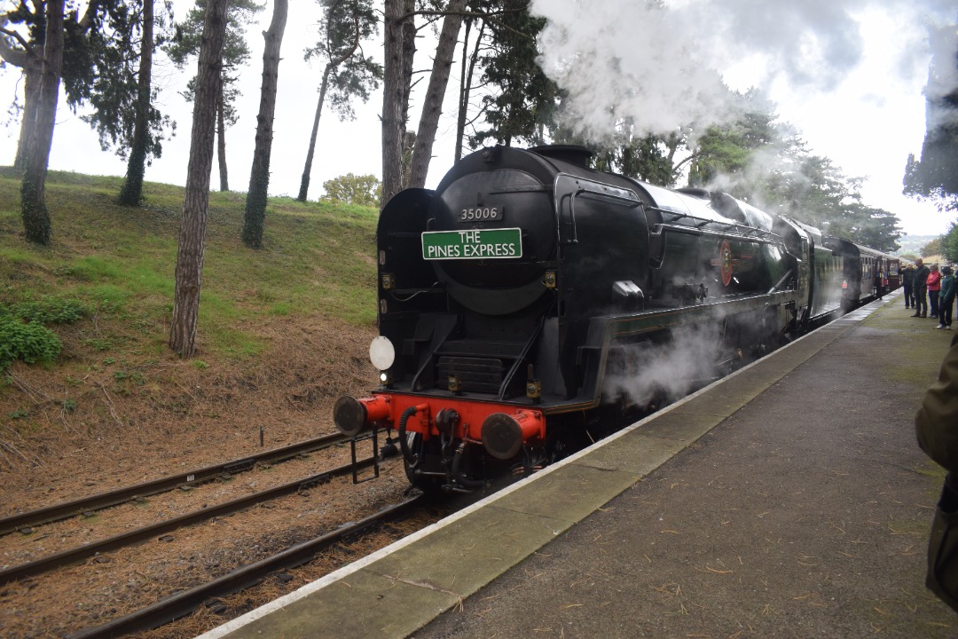 Hardley Distant on Train Siding: HERITAGE: On Tuesday 29th October I took a trip down to Gloucestershire to visit the Gloucestershire & Warwickshire
Railway.