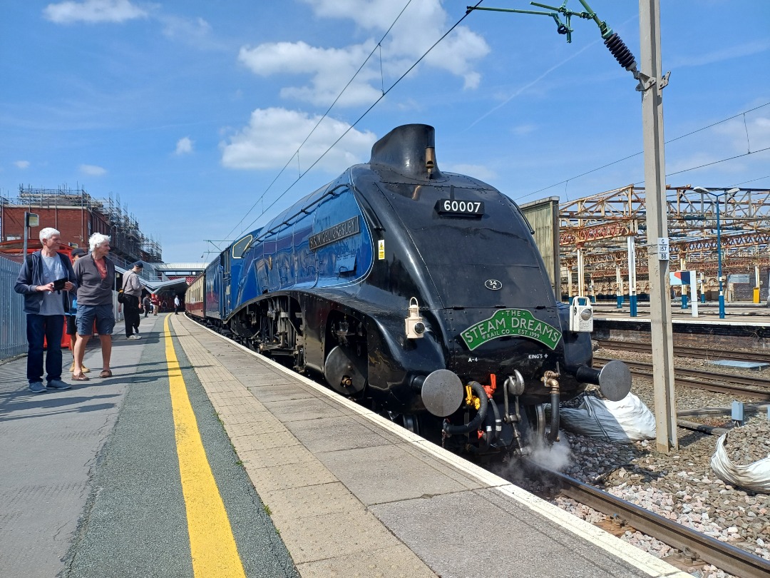 James Taylor on Train Siding: Sir nigel gresley locomotive 60007 at crewe Station go to Channel for more at James's train's 4472