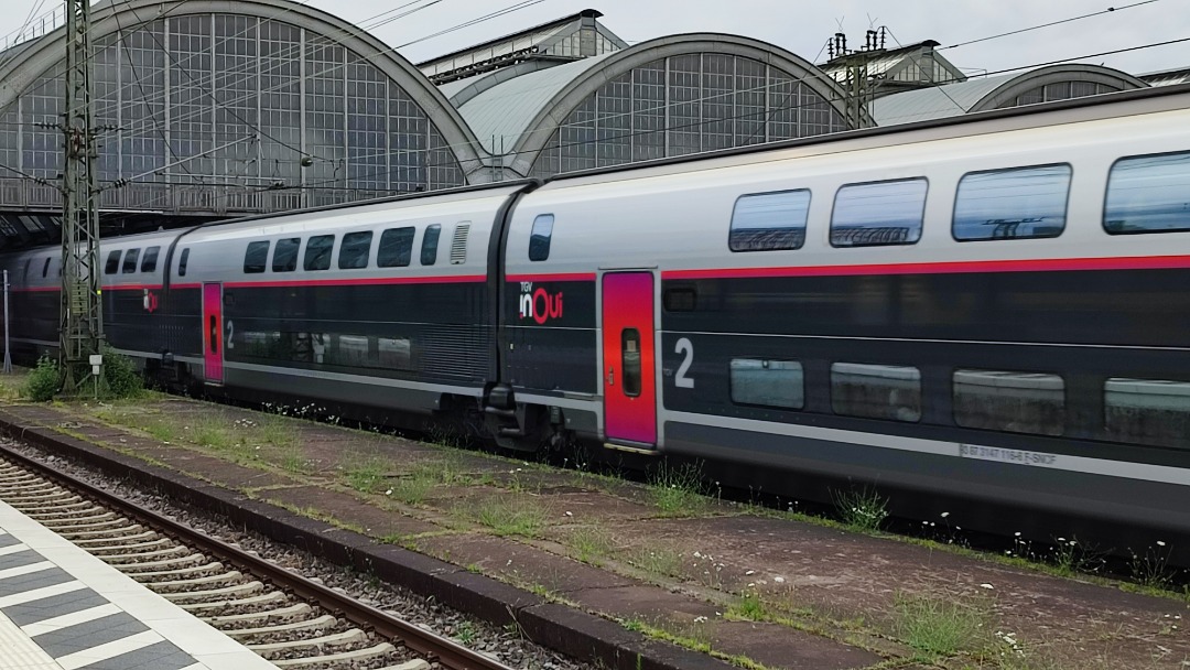 Christian Deysson on Train Siding: Speedy guest from France: TGV 9577 from Paris (Est) to Stuttgart. Could use a little wash up though...