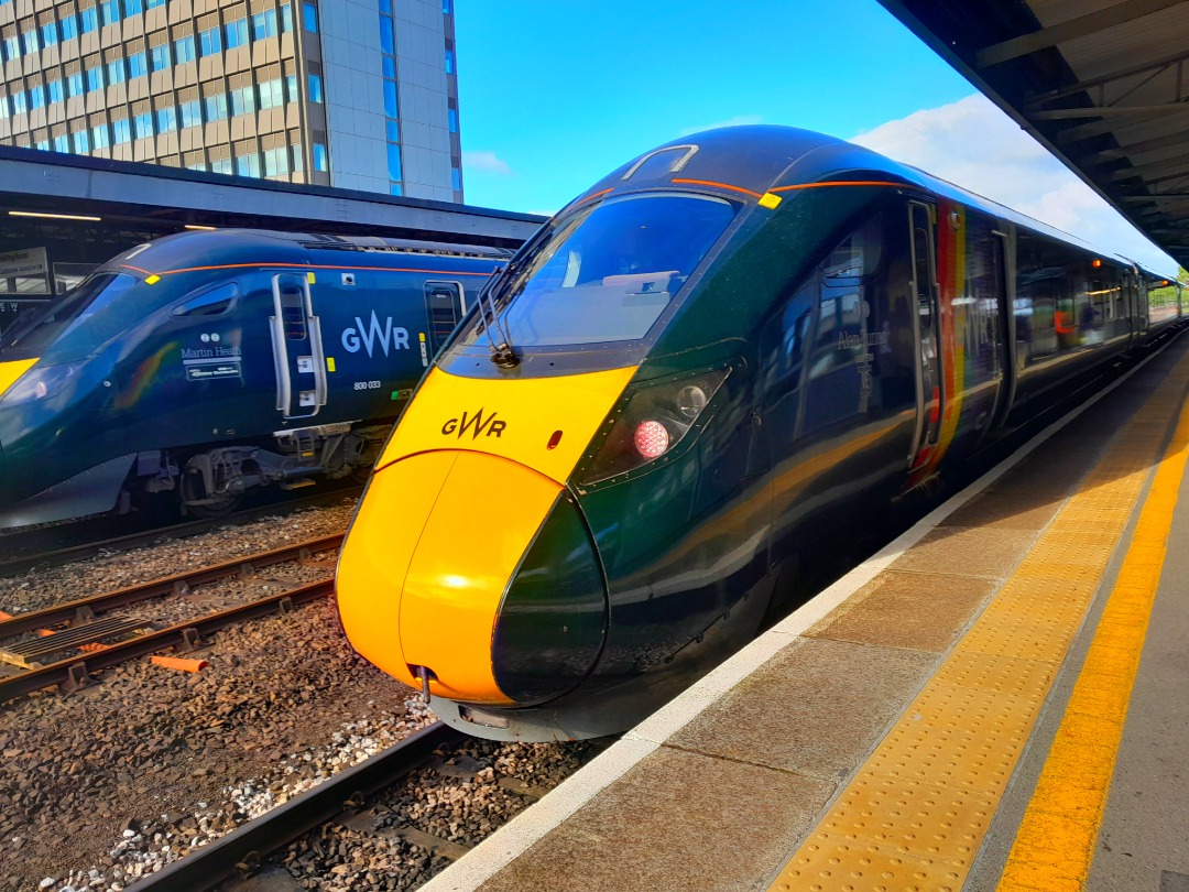 Jacobs Train Videos on Train Siding: #800008 is seen stood at Plymouth station awaiting her next duty showing off her pride livery