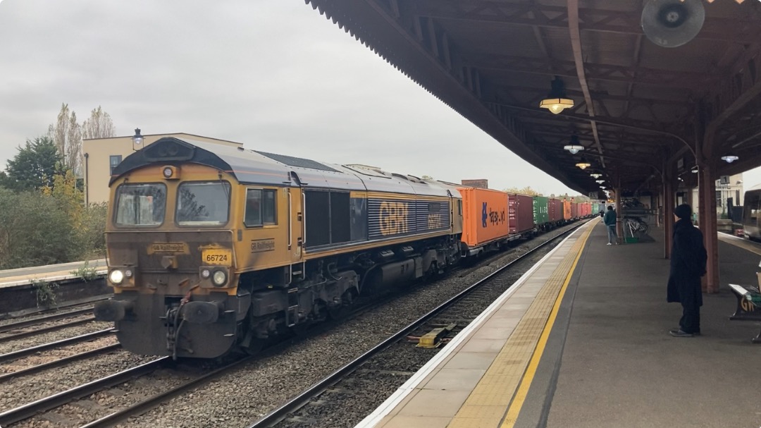 Theo555 on Train Siding: Today has been an absolute mega day, today I went to Leamington Spa once again on a Chiltern Railways journey, mainly to see a
famous...