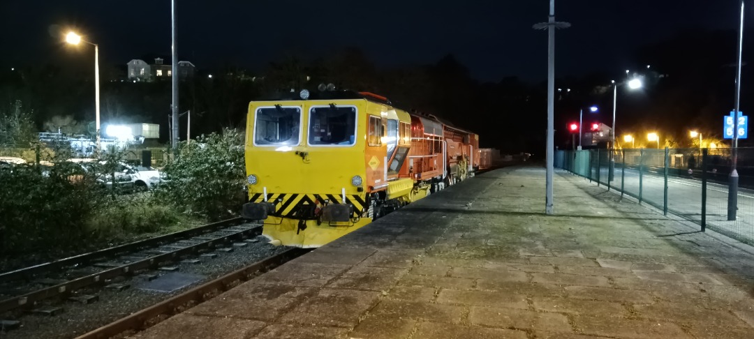 TrainGuy2008 🏴󠁧󠁢󠁷󠁬󠁳󠁿 on Train Siding: Some of my most recent pictures; an NMT at Abergele and Pensarn, an 88/68 hauled nuclear train at
Llandudno...