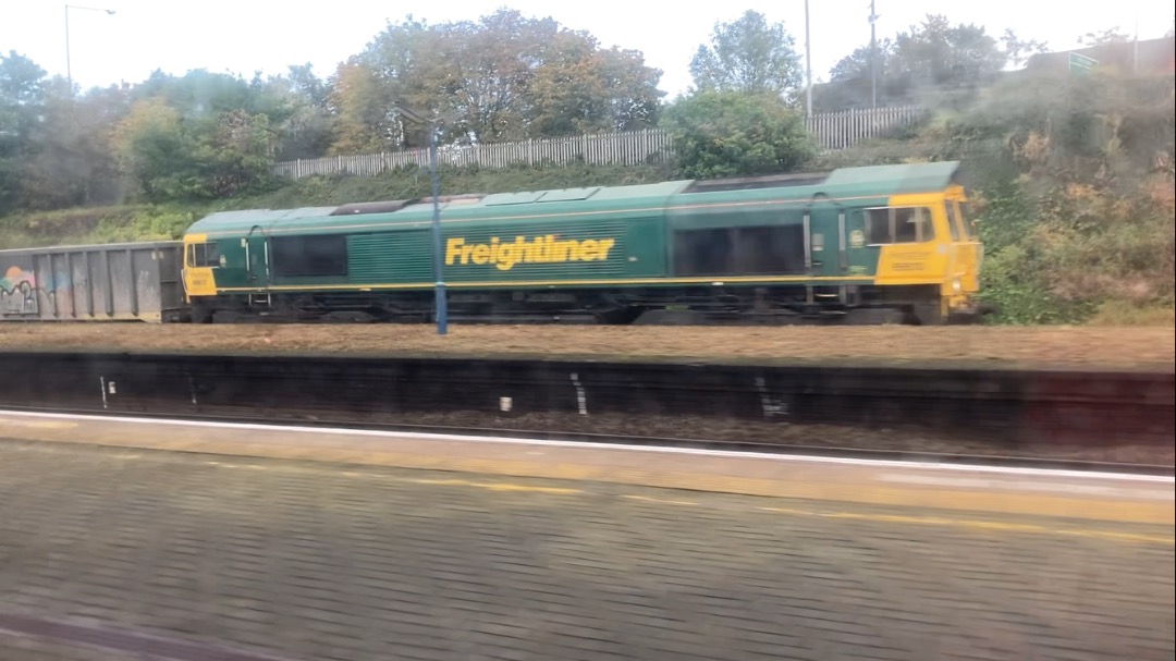 Theo555 on Train Siding: Hey guys, the other day I went to Sandwell and Dudley station for about half an hour and some a few passing Trains, caught TFW's
158832 with a...