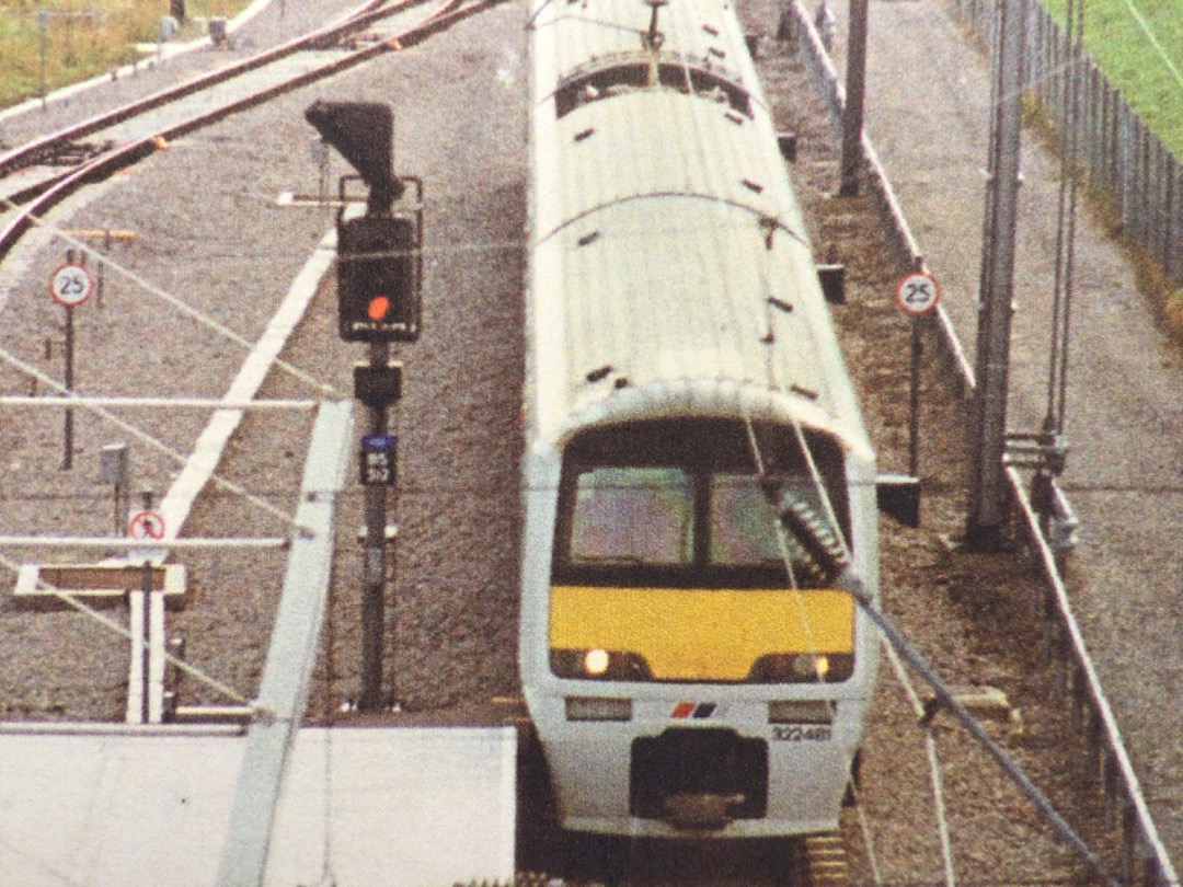 Alex Coomber on Train Siding: A Class 322. No. 322481 Stansted Express 25 KV. The Class 322s are a class of 5 units that were initially dedicated to the
London...