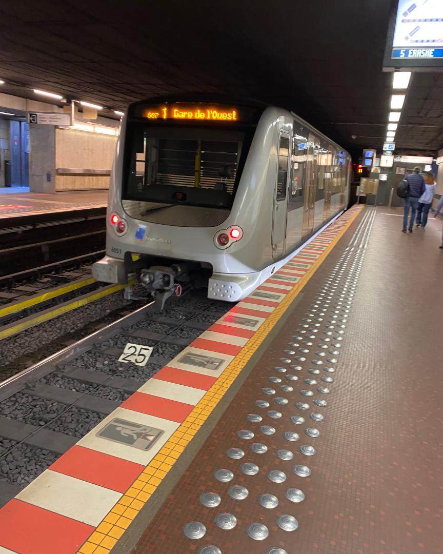 Bilal on Train Siding: Moving to the Brussels Metro! I present you the BOA train on the Line 1 going to Gare de l’ouest / Weststation! This photo was
taken in Gare...