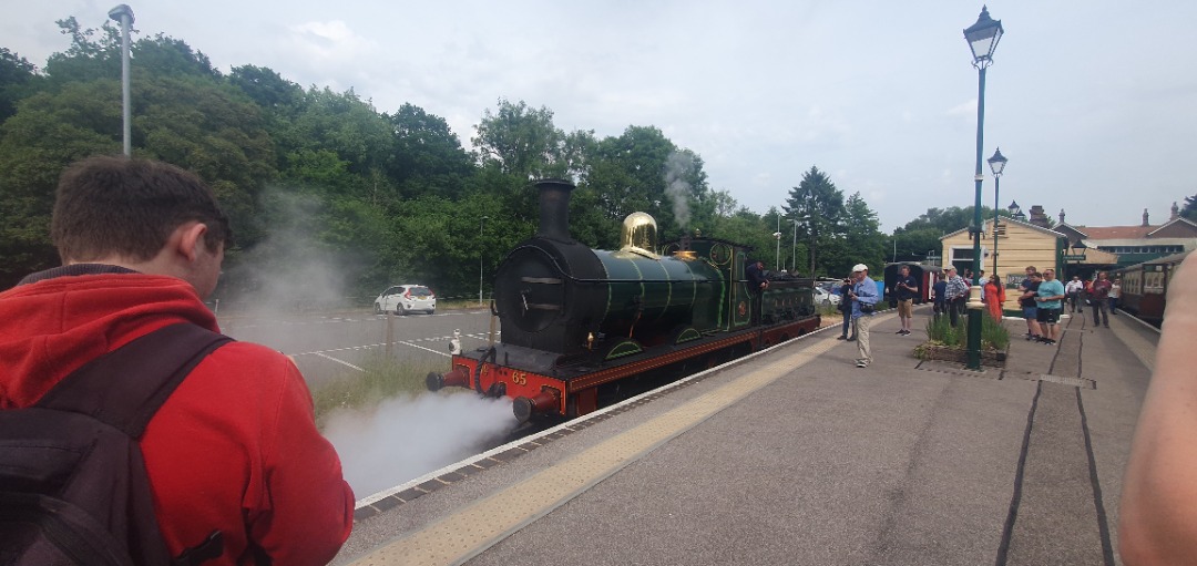 Timothy Shervington on Train Siding: I had a trip on the Spa Valley Railway today. The bonus of the day was finding some unknown vantage point for filming and
photos...