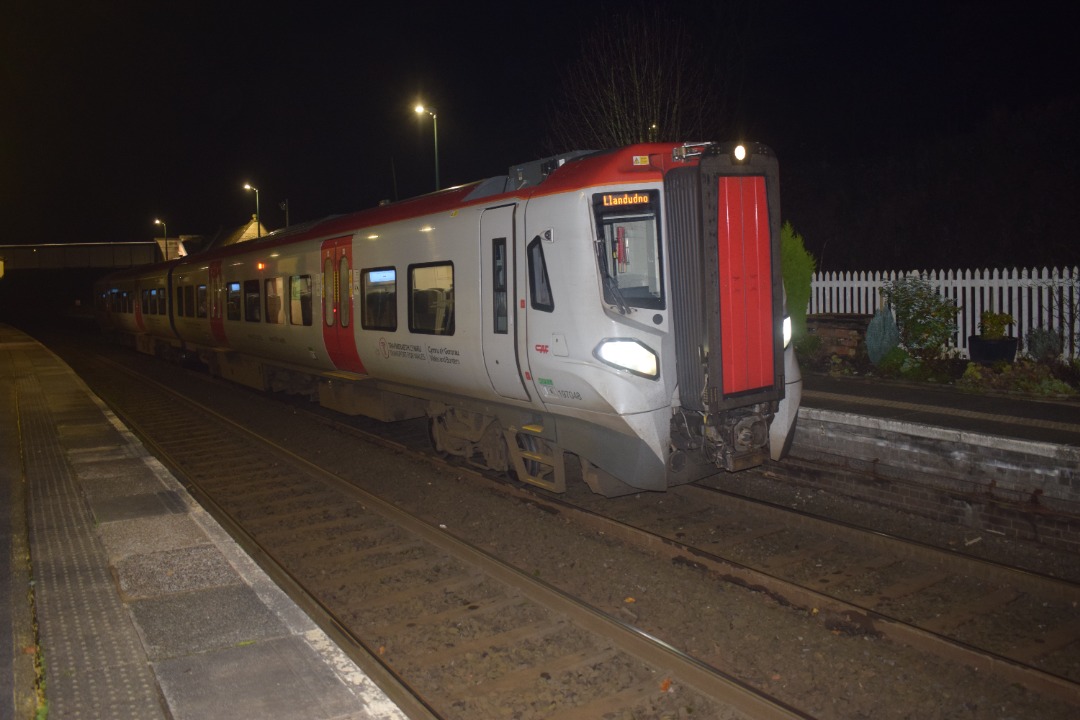 Hardley Distant on Train Siding: CURRENT: 197048 calls at Chirk Station today with the 1D16 17:08 Birmingham International to Llandudno (Transport for Wales)
service.