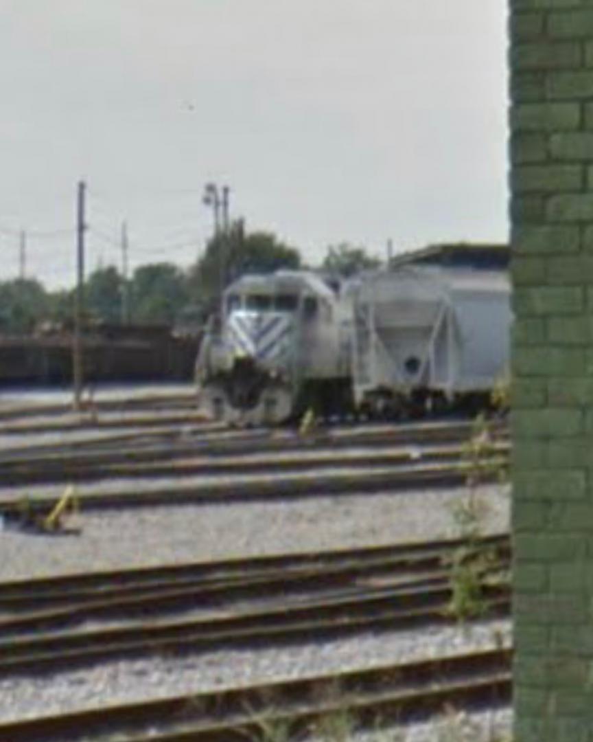 Southern CSX Vlog on Train Siding: What Is This Engine In Cayce SC Doing Here? I found it on Google Earth and I have no idea whats that