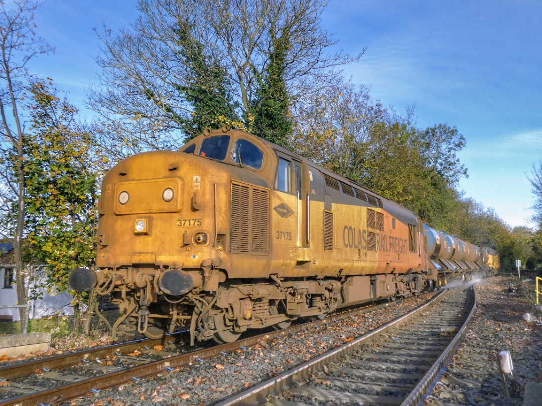 The Jamster on Train Siding: Colas 37175 brings up the rear of the East Yorkshire RHTT, 3J51 0945 York Thrall Europa to York Thrall Europa with 37254 leading as
they...