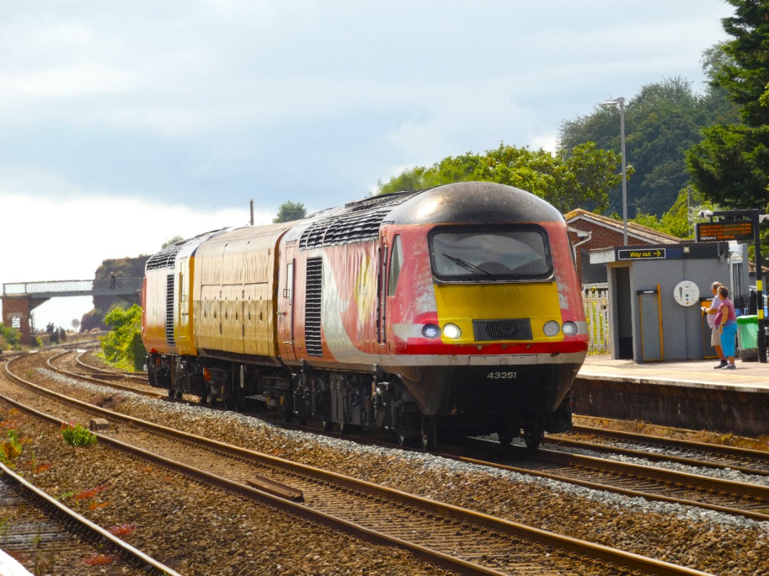 Jacobs Train Videos on Train Siding: #43251 is seen leading a carriage move through Dawlish Warren station with freshly repainted #43257 at the back from St
Blazey to...