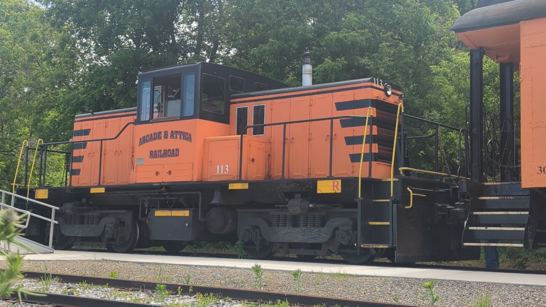 CaptnRetro on Train Siding: A nice view of Arcade & Attica #113, a narrow hooded GE Centercab 65 ton reweighted via truck modifications to a 80 ton
specification, seen...