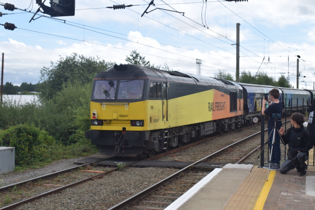 Hardley Distant on Train Siding: CURRENT: 66785 'John Ellis' (Front - 1st Photo) and 60047 'Scafell Pike' (Rear - 2nd Photo) stand in the
Good Loop at Warrington Bank...