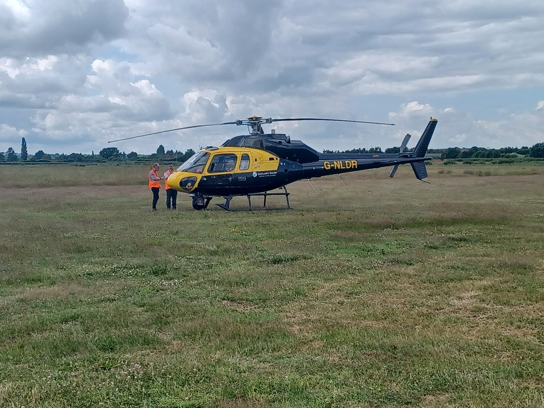 Trainnut on Train Siding: #photo #train #diesel #depot Network Rail Helicopters, Stadler Flirt and GWR new battery train, class 50 50007 and the Hydroflex
799201 unit....