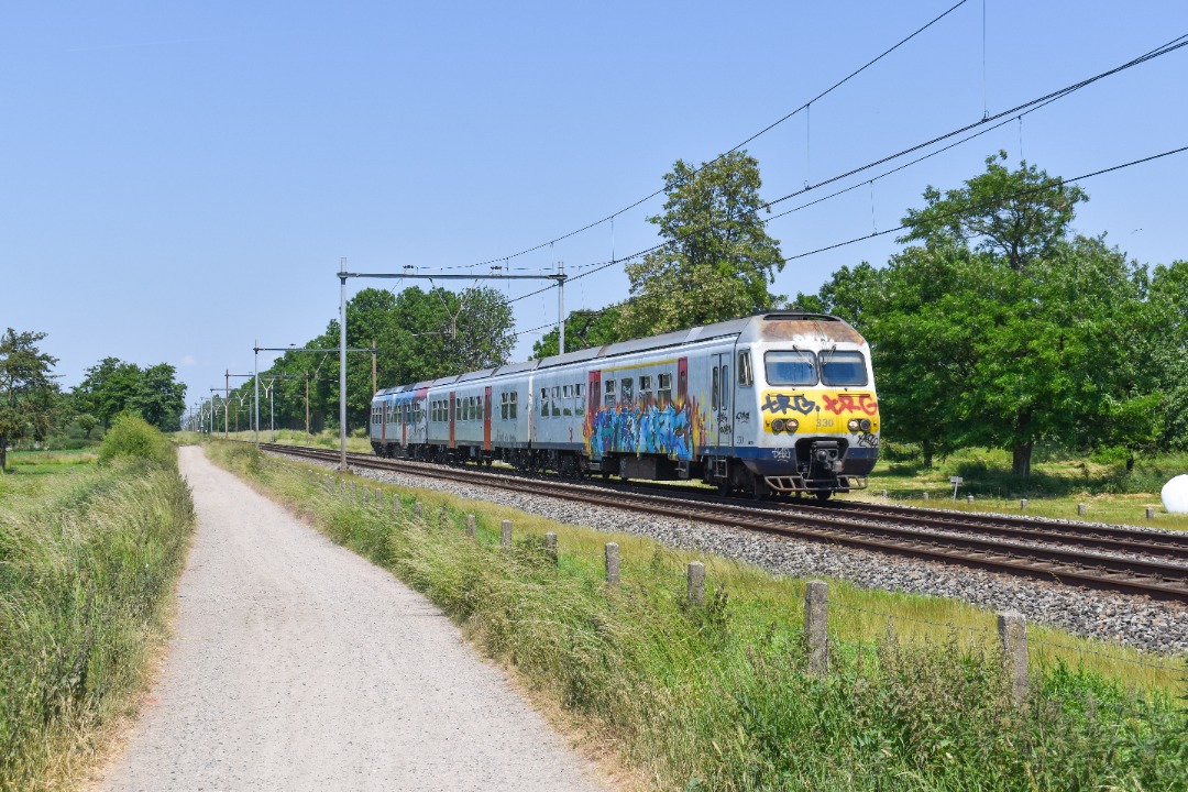 NL Rail on Train Siding: Vandaag 29 juni 2024 is de laatste dag dat de NMBS Break in Nederland rijdt. Vanaf morgen zullen de Arriva Flirts rijden tussen Luik
en...