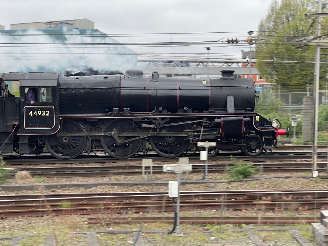 Jonathan Higginson on Train Siding: Ex LMS & BR Class 5 No.44932 races past Warrington Bank Quay just now having left Bristol St Philips Marsh at 10h15 this
morning is...