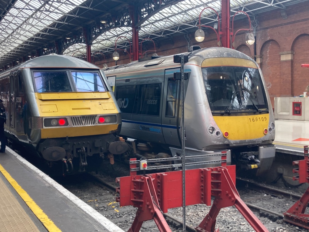 Theo555 on Train Siding: 3rd and final post for this London trip, and this leg was absolutely epic as I took my first trip onboard an LNER Azuma, always wanted
to ride...