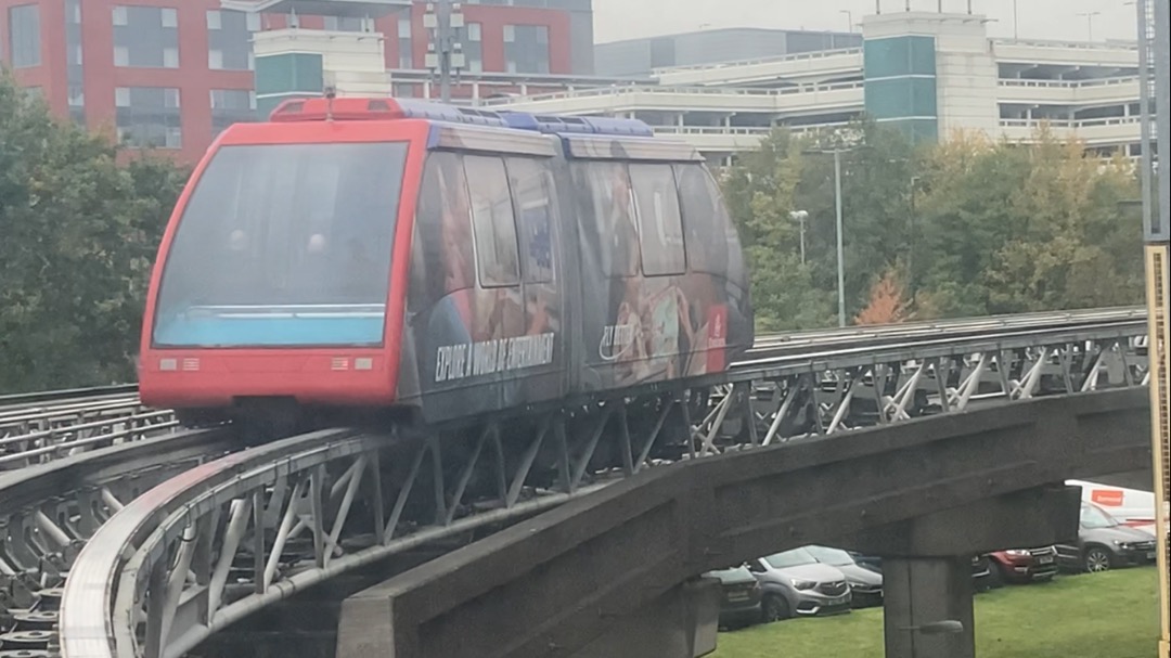 Theo555 on Train Siding: Today was by far one of the best Train days I've had since moving to the UK, I went out with my mate @George on a daytrip around
West Midlands...