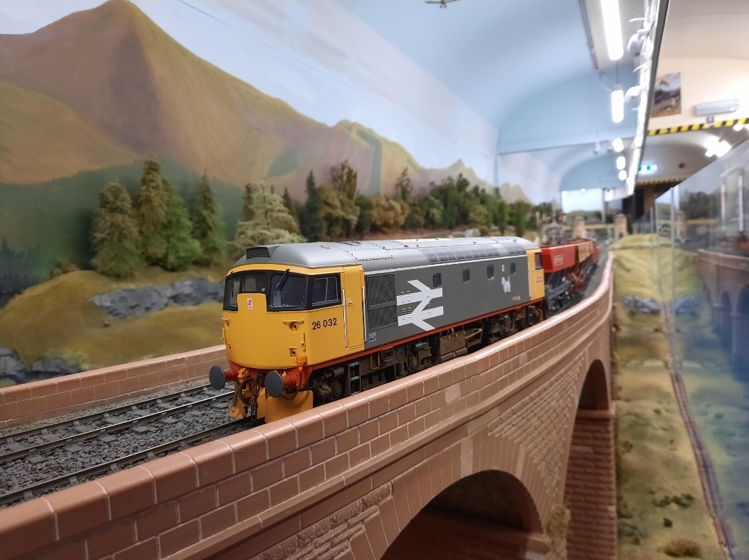 Gregor Shepherd on Train Siding: Here's some pictures of a Class 26 and a 4f taken at Glenauchter, the O Gauge layout located at Bo'ness and Kinnell
Railway in...