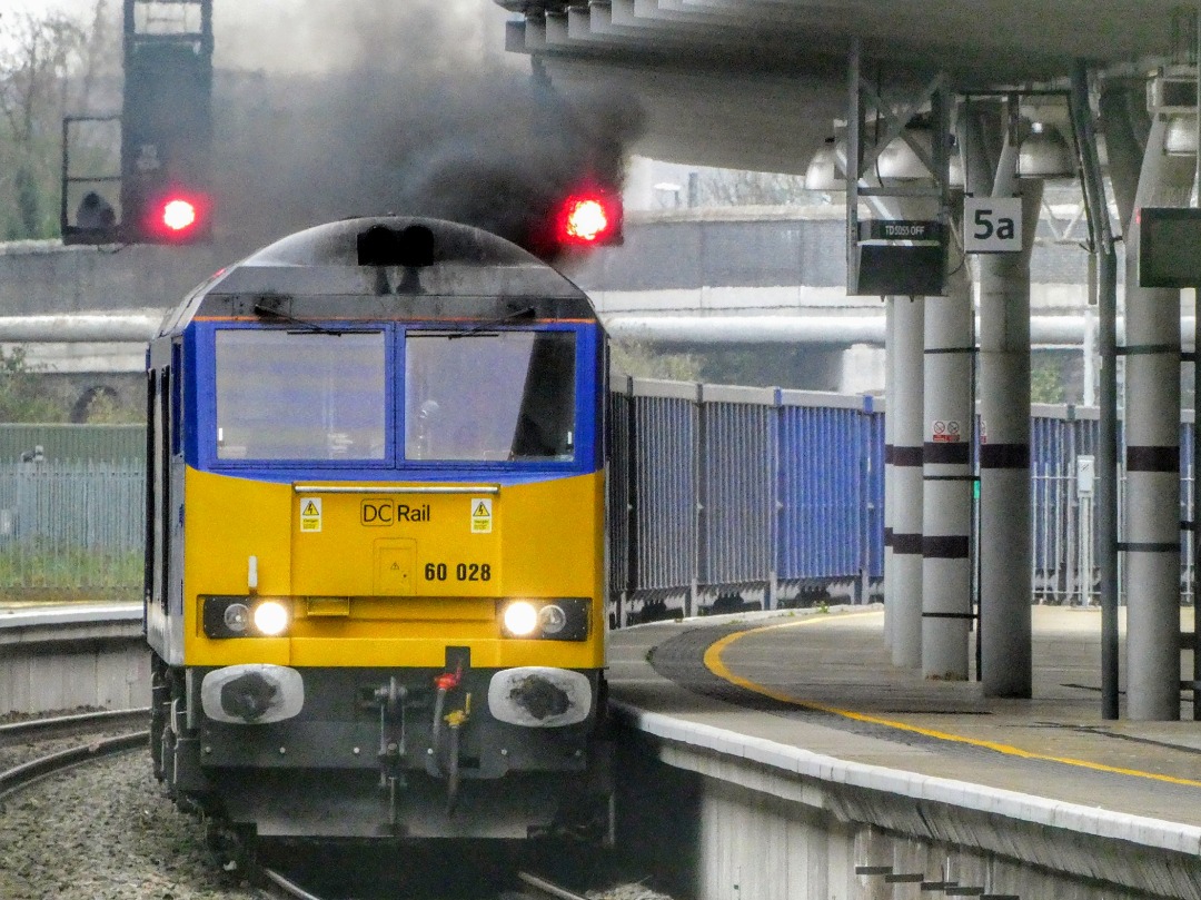 The Jamster on Train Siding: DC Rail Freight 60028 clears its throat as it passes Derby working 6D59 1516 Humberstone Road to Chaddesden Sidings. 04/11/24