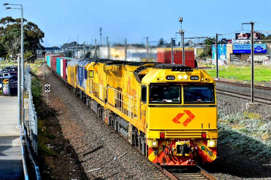 Shawn Stutsel on Train Siding: On a bright sunny afternoon, Aurizon's ACD6056, ACD6051, and Railfirst's GL102 rolls through Williams Landing,
Melbourne with 3MP1,...