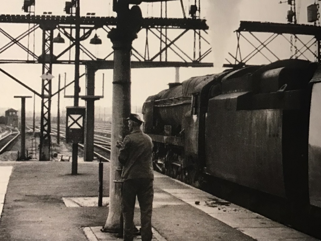 Alex Coomber on Train Siding: A scene long vanished from the now sanitised Basingstoke Station as a rebuilt West Country Class 4-6-2 No. 34025 Whimple minus
its...