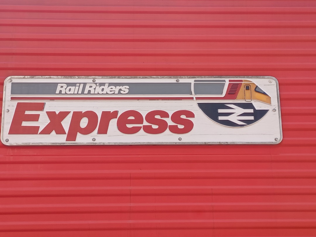 Trainnut on Train Siding: #photo #train #diesel #hst #depot 09 June 23 setting up pictures from Railriders show #railriders