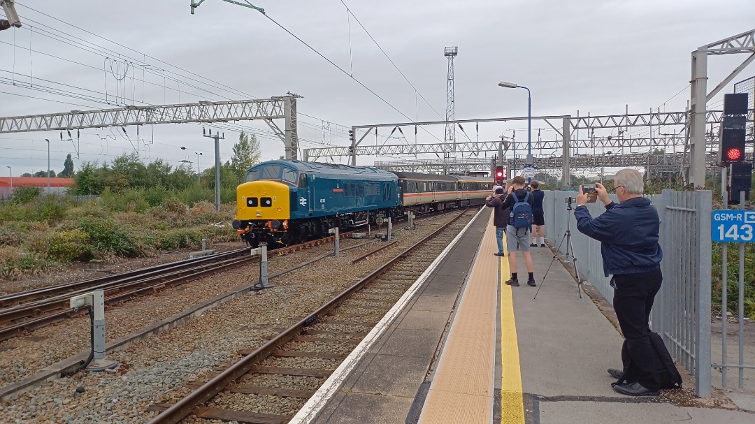 James Taylor on Train Siding: Class 45 118 on the rear of the NORTH WEST WANDERER RAILTOUR on the 10 /8/24
https://youtube.com/@jamestaylortrains?si=zbDQPEeQwEGoSFsx