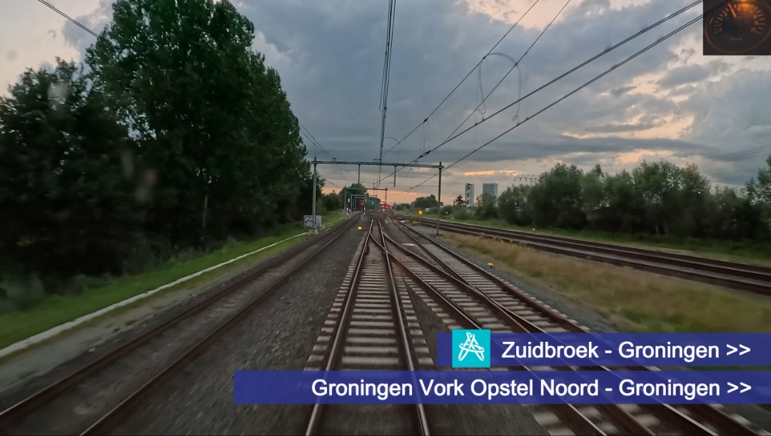 Machinist Stefan on Train Siding: Vertraging op de lijn. Hoe ga ik hier als machinist mee om op de trein? Reizigers hebben vaak krappe overstappen op andere
treinen of...